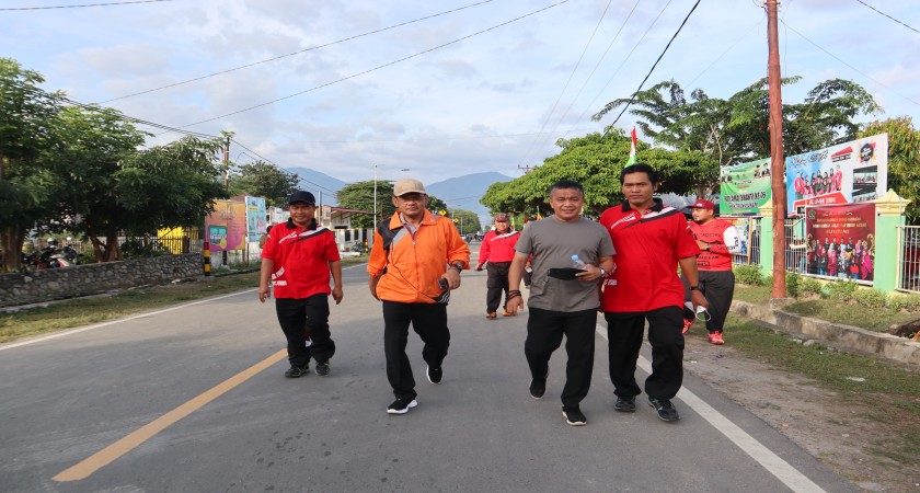 Jalan Sehat Milad MTsN 4 Kota Palu dengan Tema Kota Palu Menuju Adipura